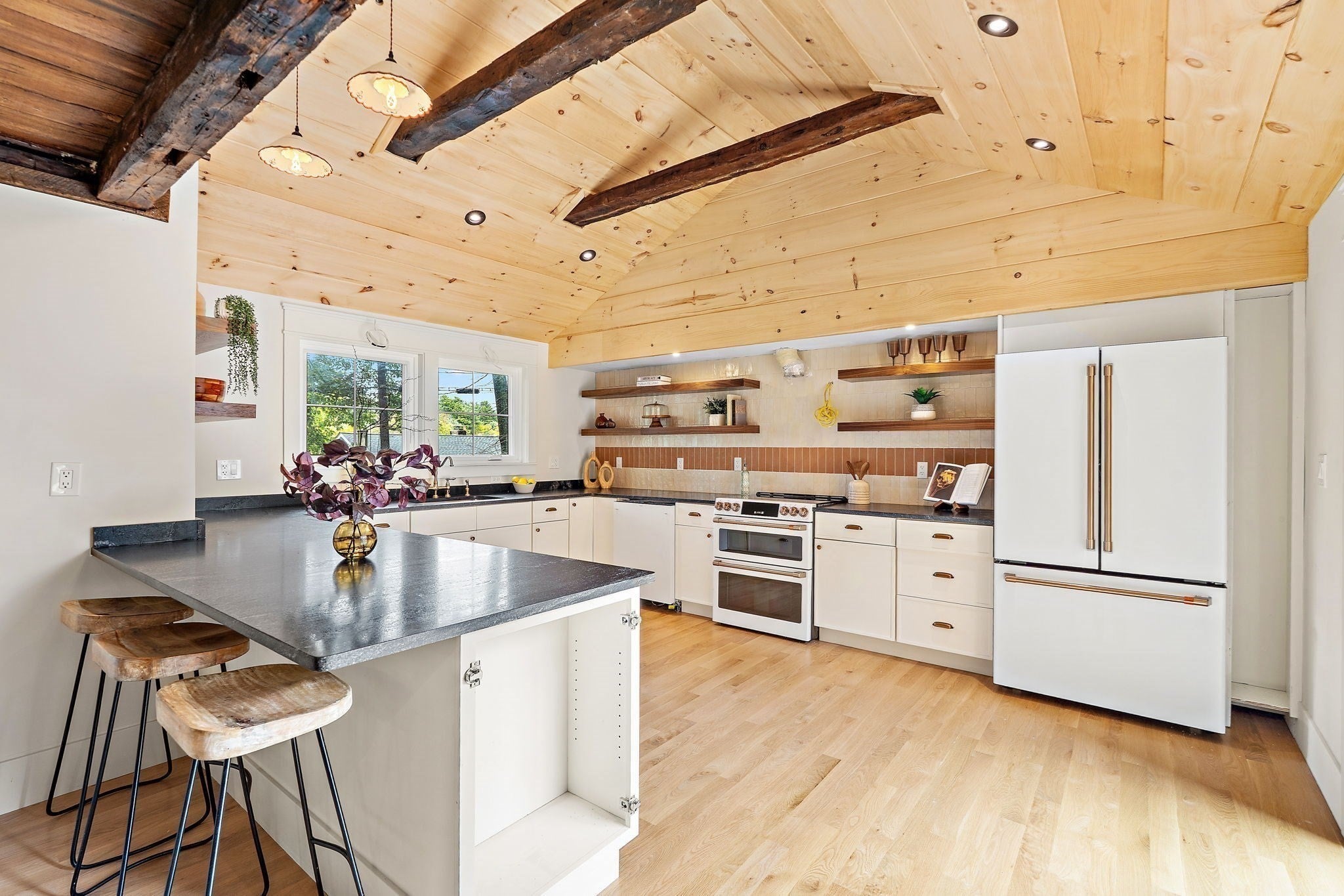 10 Noonhill Rd, Medfield, MA, 10 Noonhill Rd, Medfield, MA Photo #15