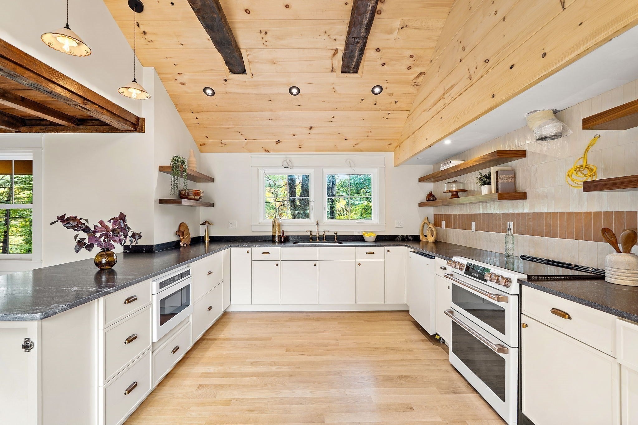 10 Noonhill Rd, Medfield, MA, 10 Noonhill Rd, Medfield, MA Photo #17