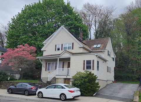 Photo of 586 Franklin St #1, Worcester, MA 01604 (MLS # 73451261)