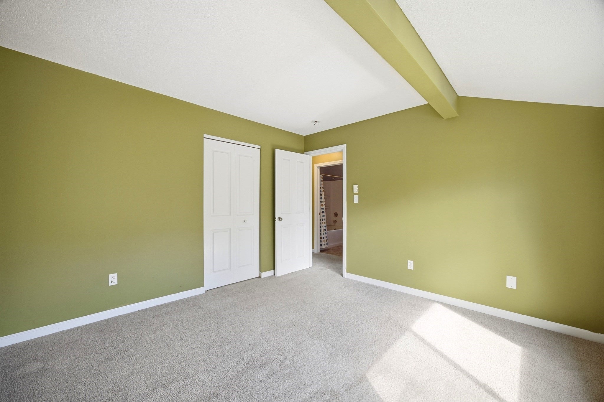 34 Saint Kolbe Dr #C, Holyoke, MA, 34 Saint Kolbe Dr #C, Holyoke, MA Photo #10