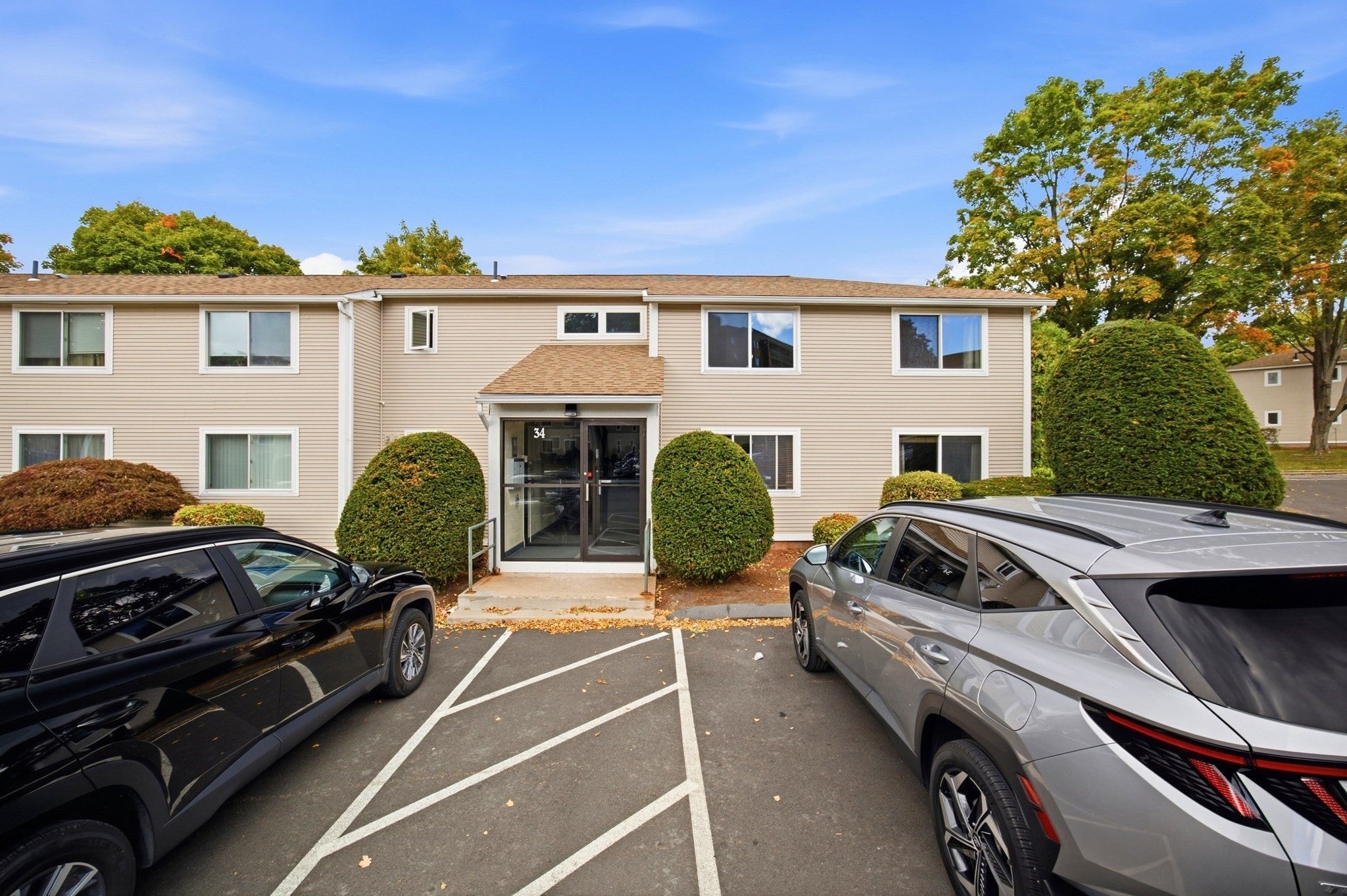 34 Saint Kolbe Dr #C, Holyoke, MA, 34 Saint Kolbe Dr #C, Holyoke, MA Photo #2