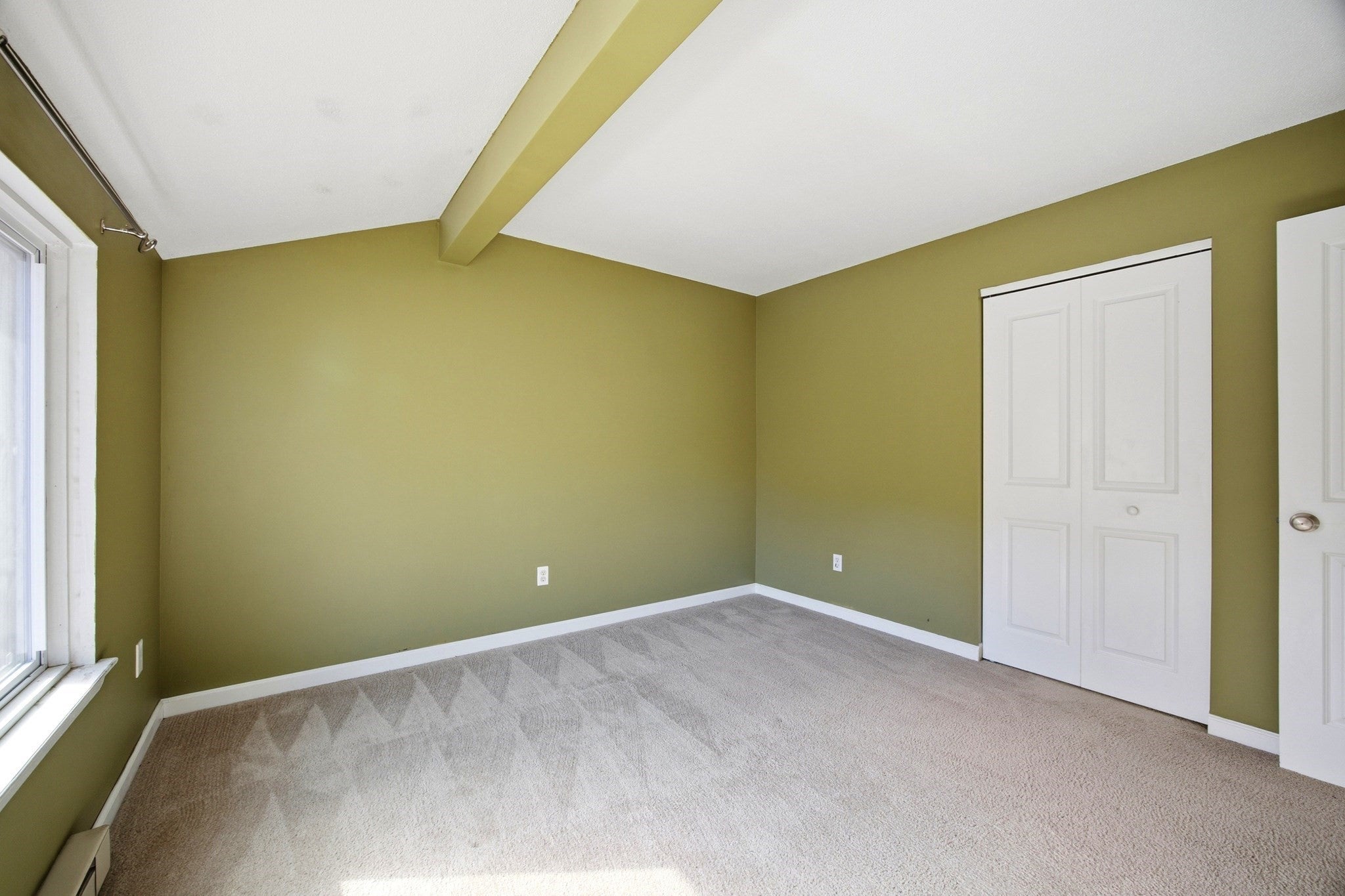 34 Saint Kolbe Dr #C, Holyoke, MA, 34 Saint Kolbe Dr #C, Holyoke, MA Photo #11