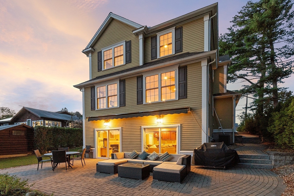 30 Lake Shore Drive North
