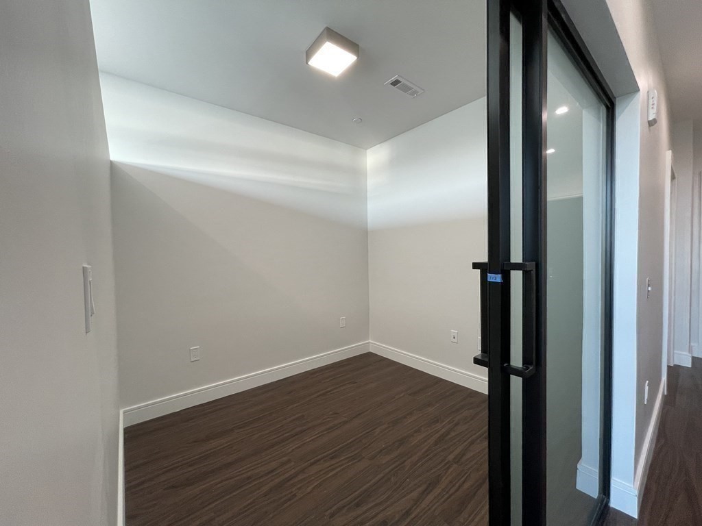 99 Sumner St 213