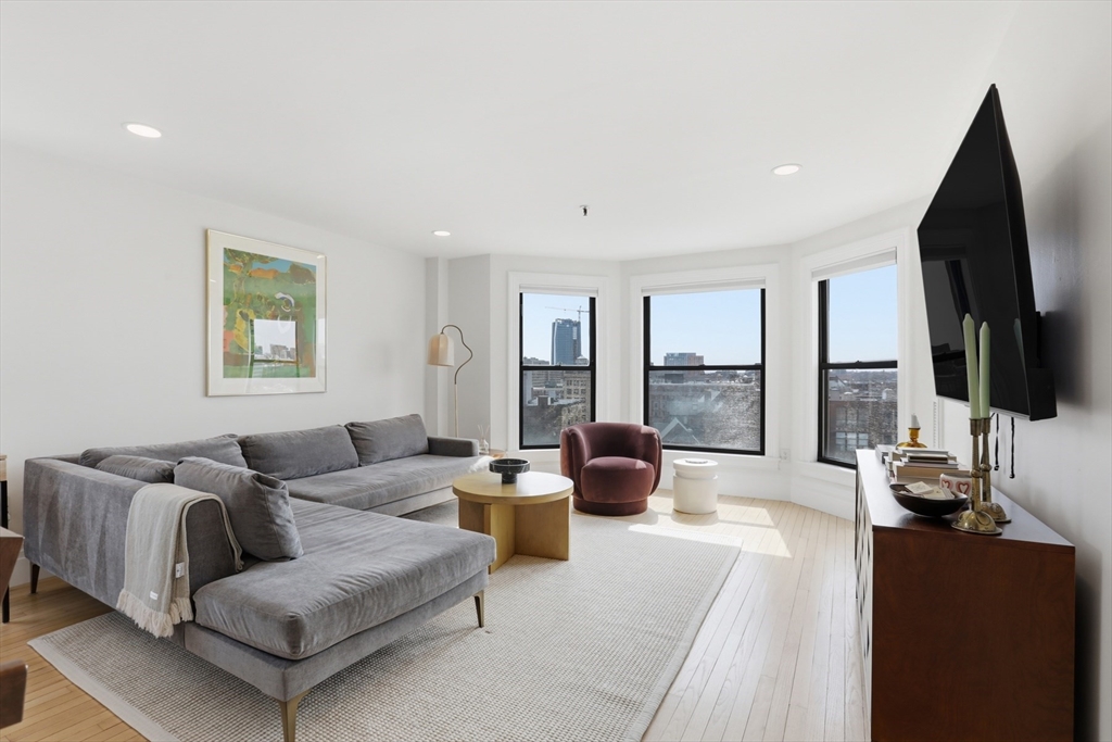 390 Commonwealth Ave 801