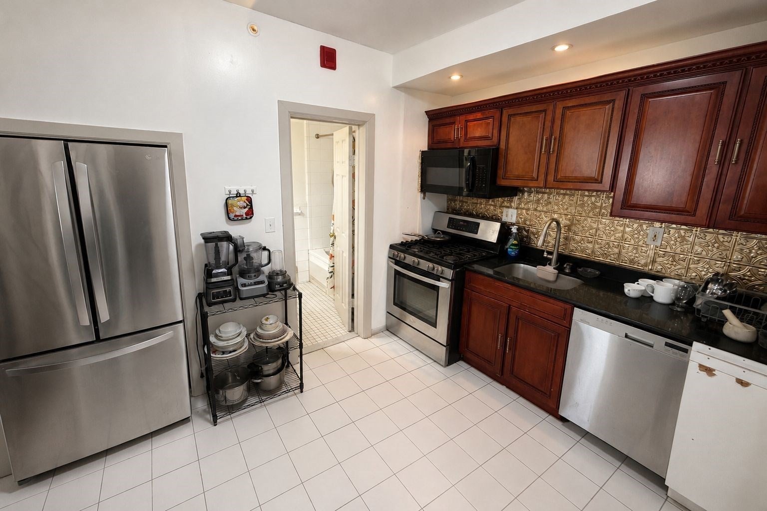 285 Lynn Shore Dr