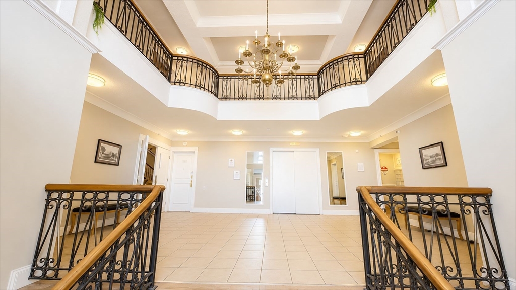 285 Lynn Shore Dr 101