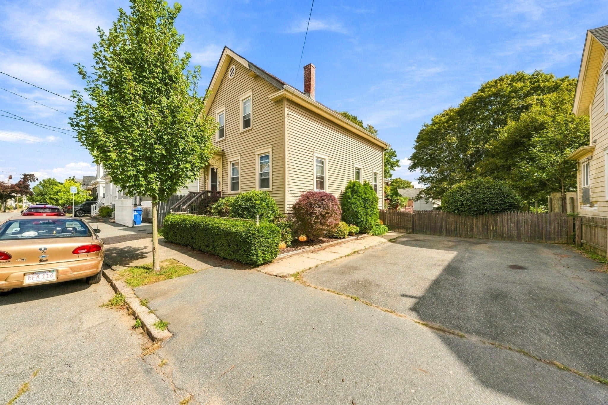 326 Cedar St, New Bedford, MA Photo #3