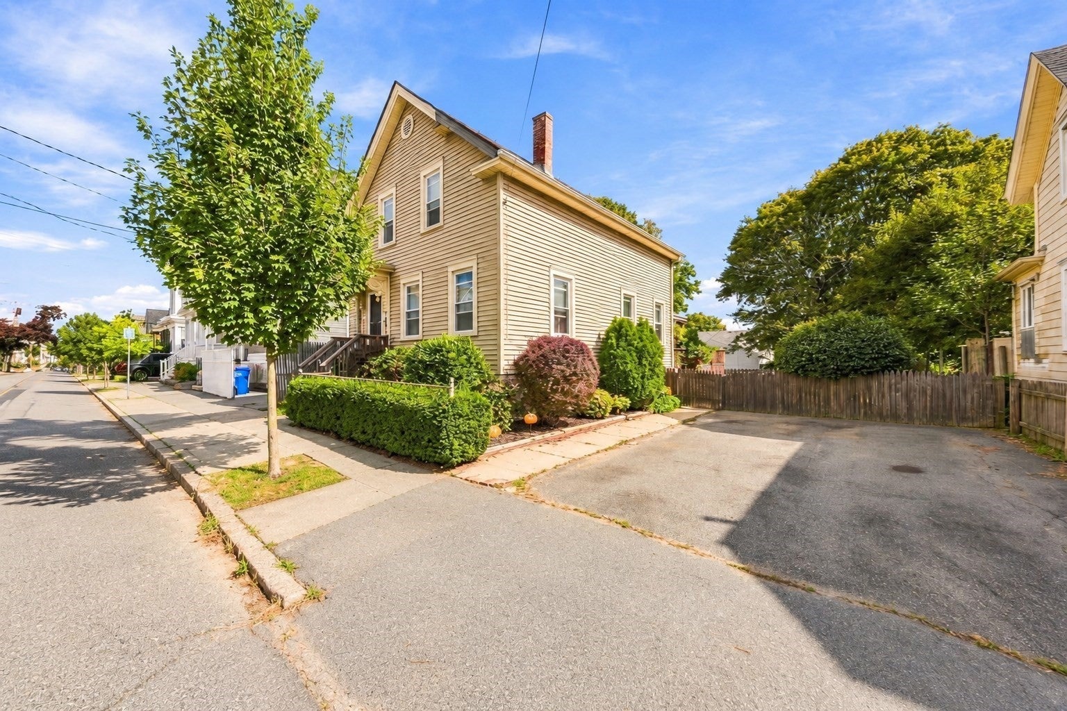 Photo of 326 Cedar St, New Bedford, MA