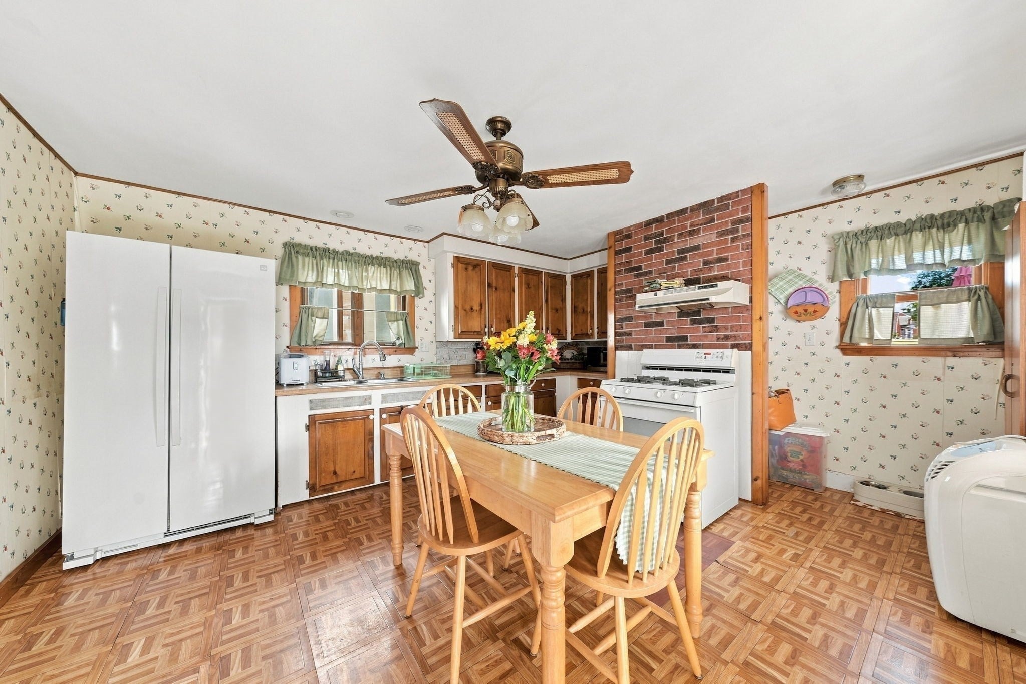 326 Cedar St, New Bedford, MA Photo #15