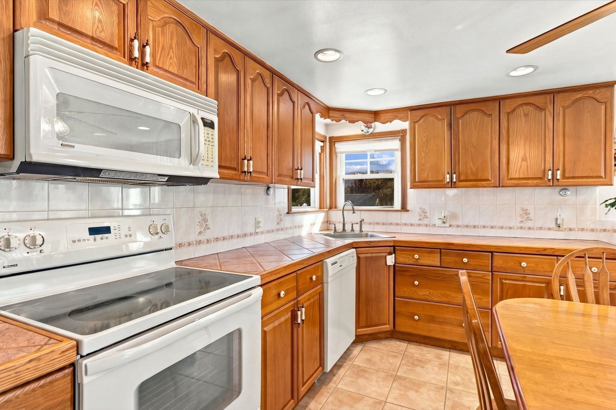 20 Benmor St, Medford, MA Photo #11