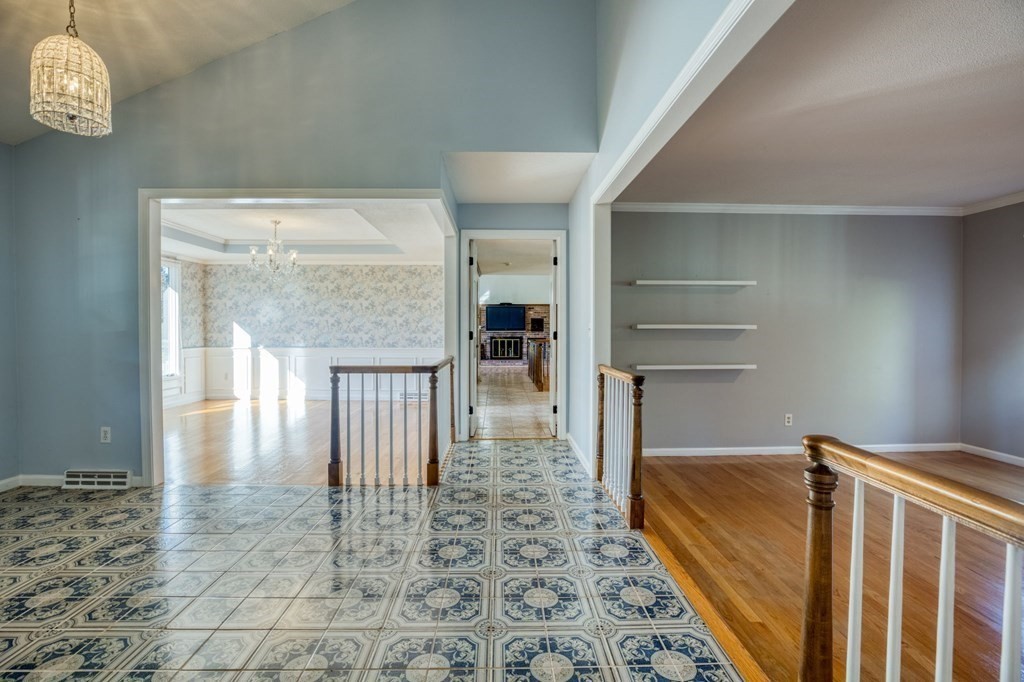 24 Mcintosh Dr