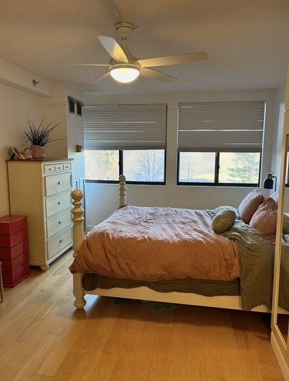 250 Hammond Pond Pkwy 504N