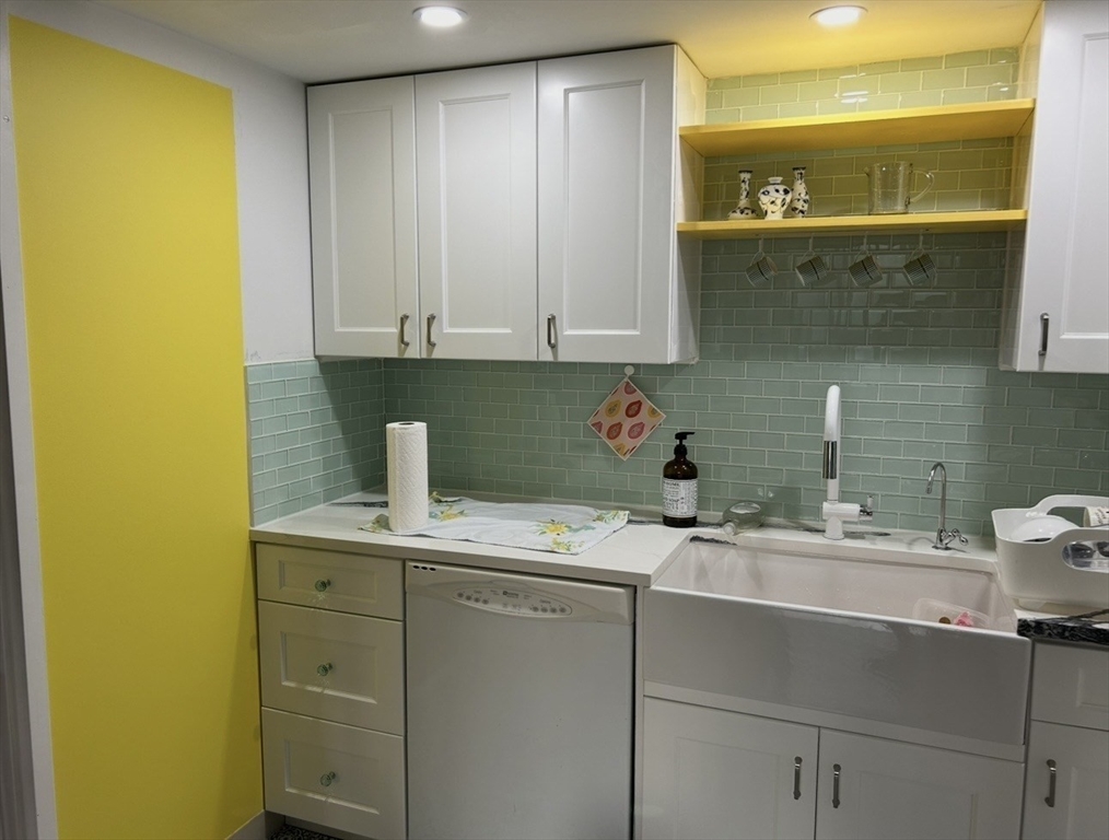 250 Hammond Pond Pkwy 504N