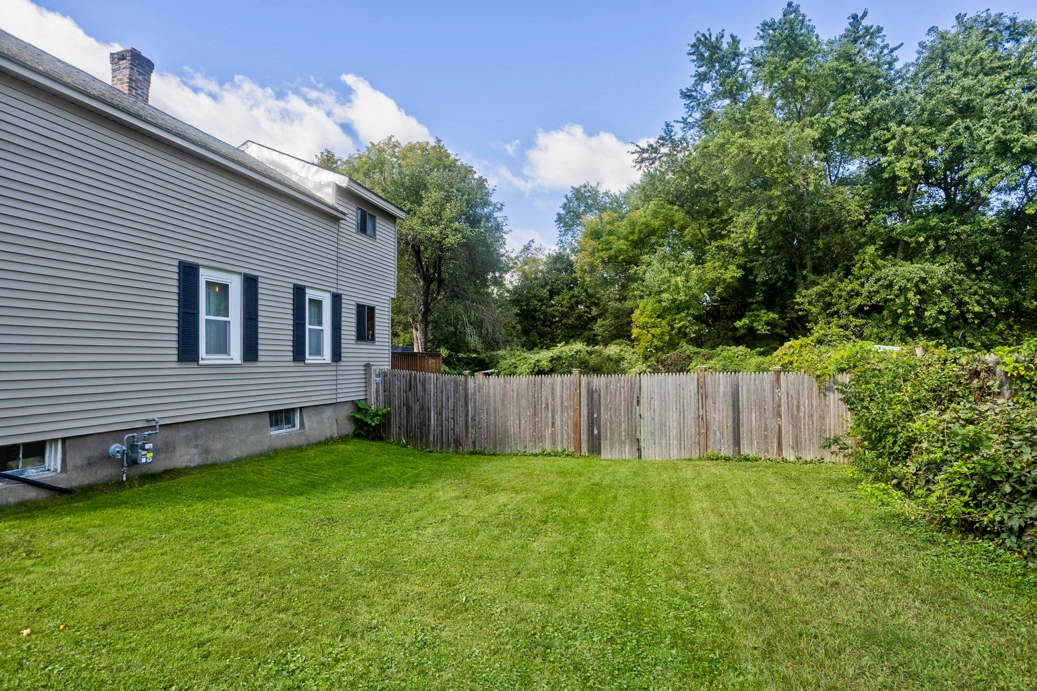 275 Dewey Ave, Pittsfield, MA Photo #4