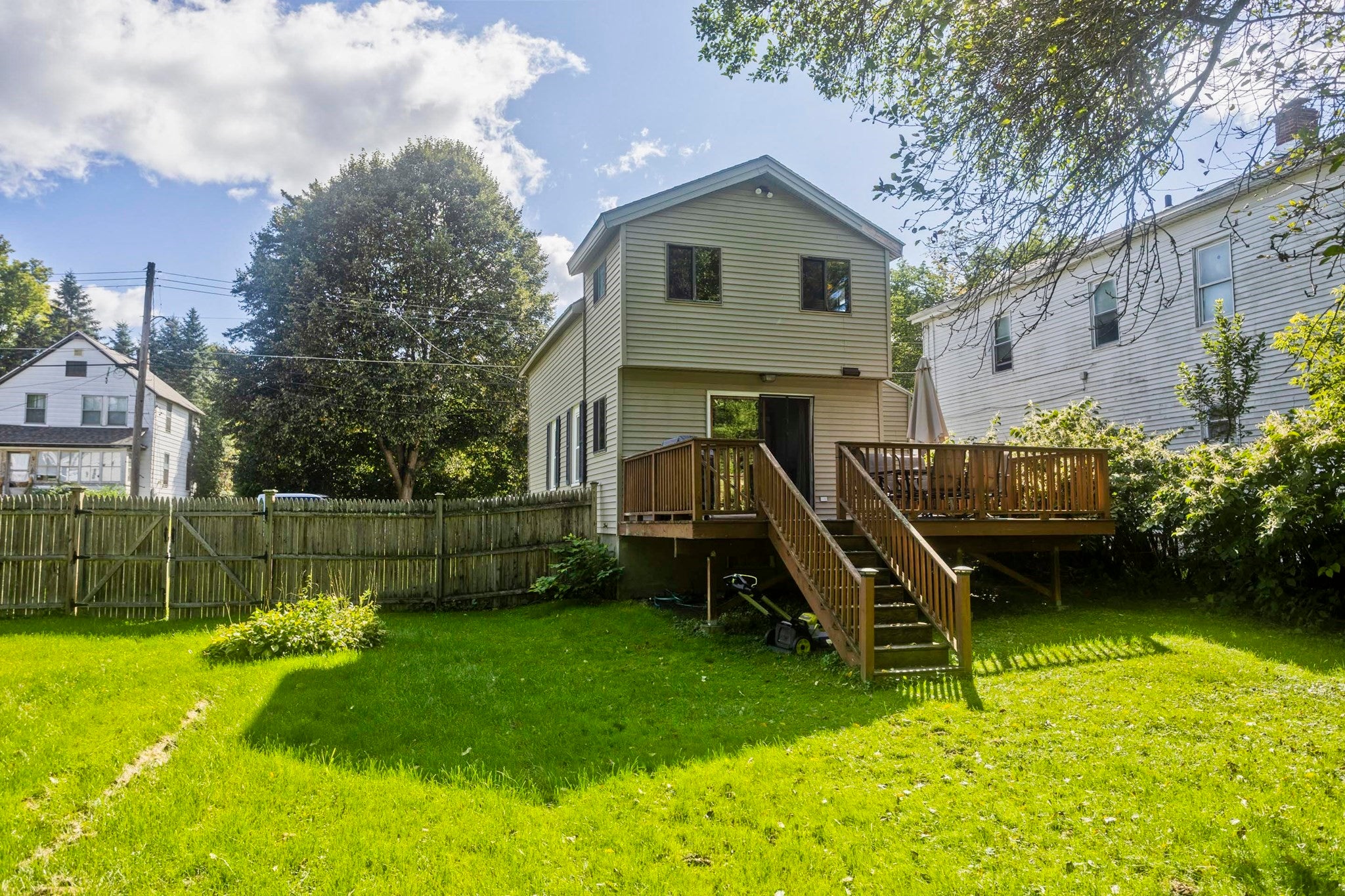 275 Dewey Ave, Pittsfield, MA Photo #36