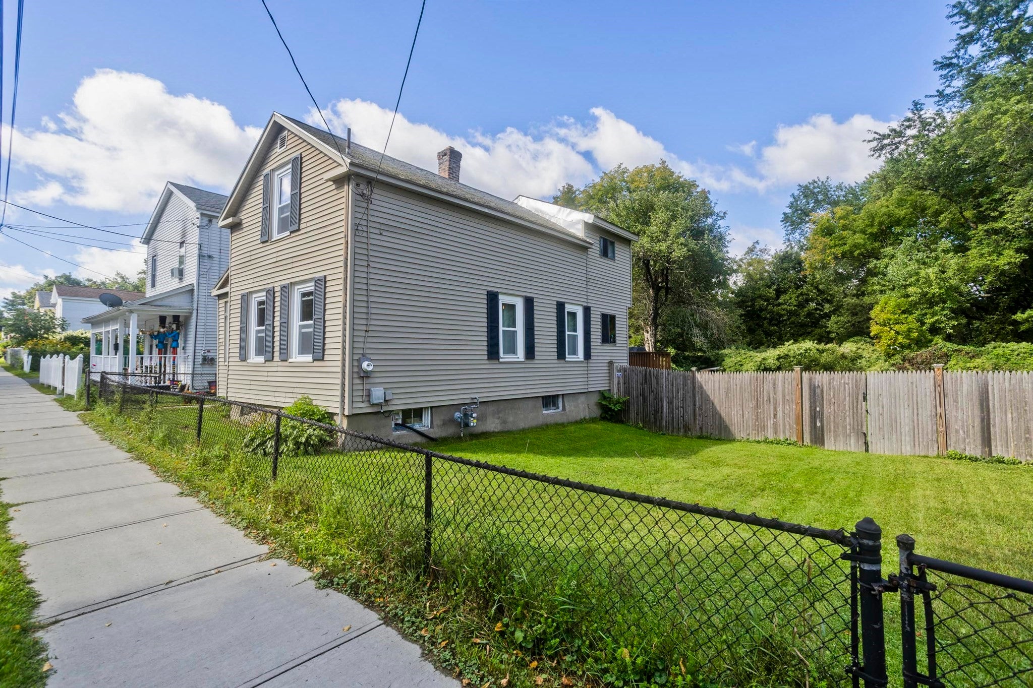 275 Dewey Ave, Pittsfield, MA Photo #3
