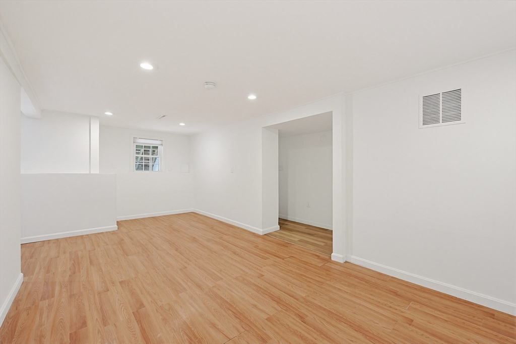 11 Malvern Rd, Norwood, MA, 11 Malvern Rd, Norwood, MA Photo #14