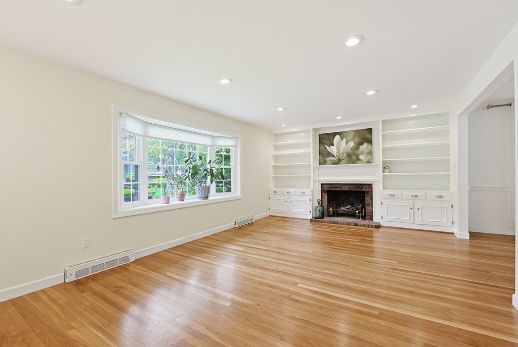 11 Malvern Rd, Norwood, MA, 11 Malvern Rd, Norwood, MA Photo #11