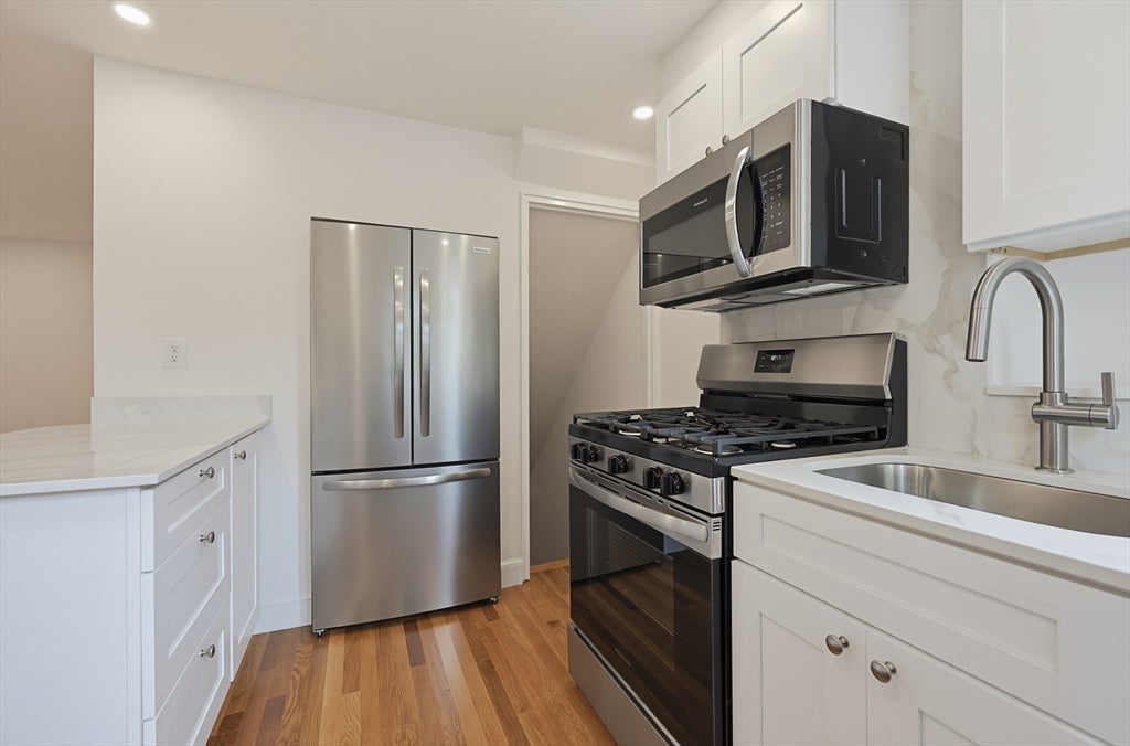 948 Belmont St #948, Watertown, MA, 948 Belmont St #948, Watertown, MA Photo #11