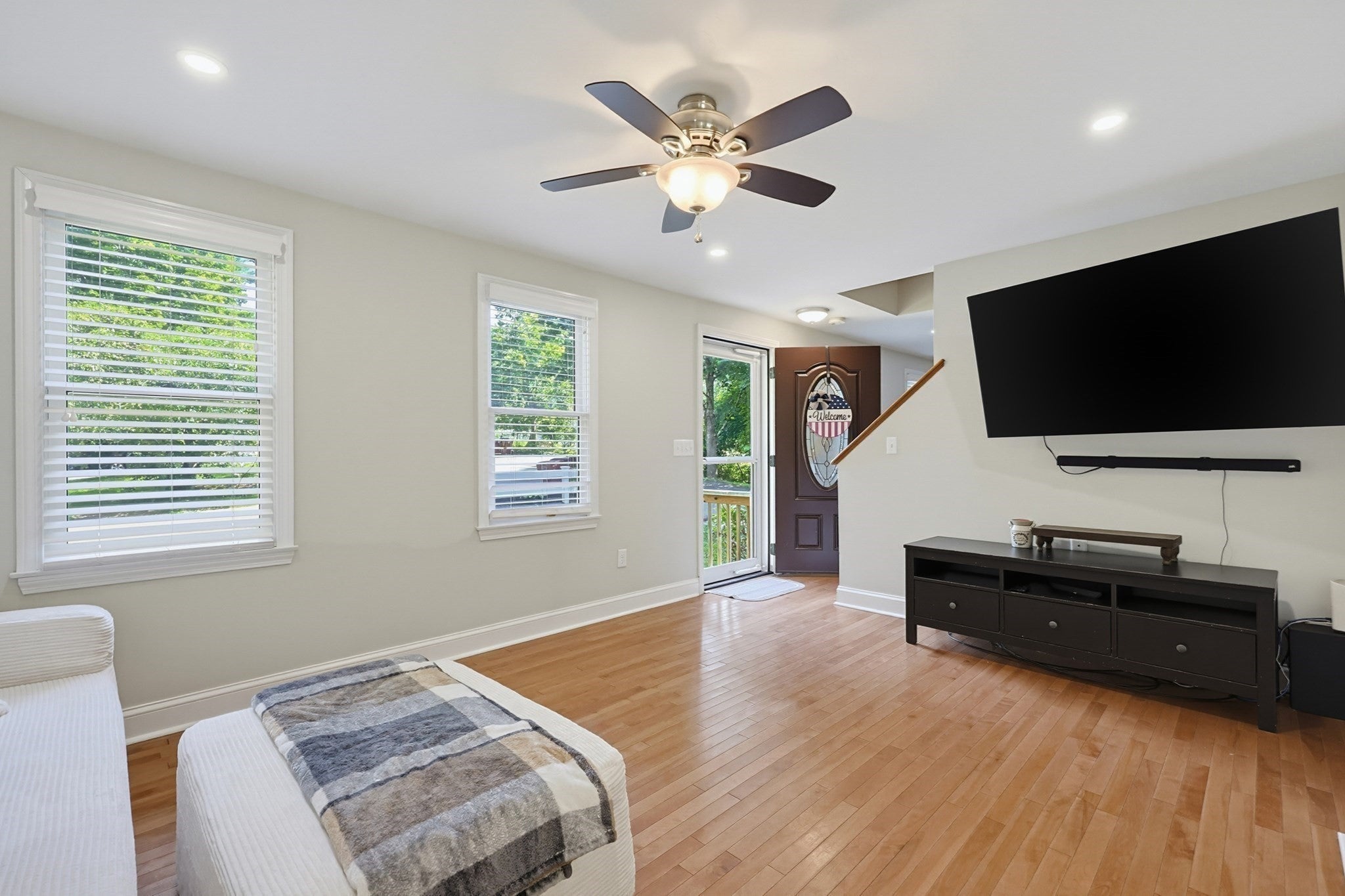 22 Starrett Ave