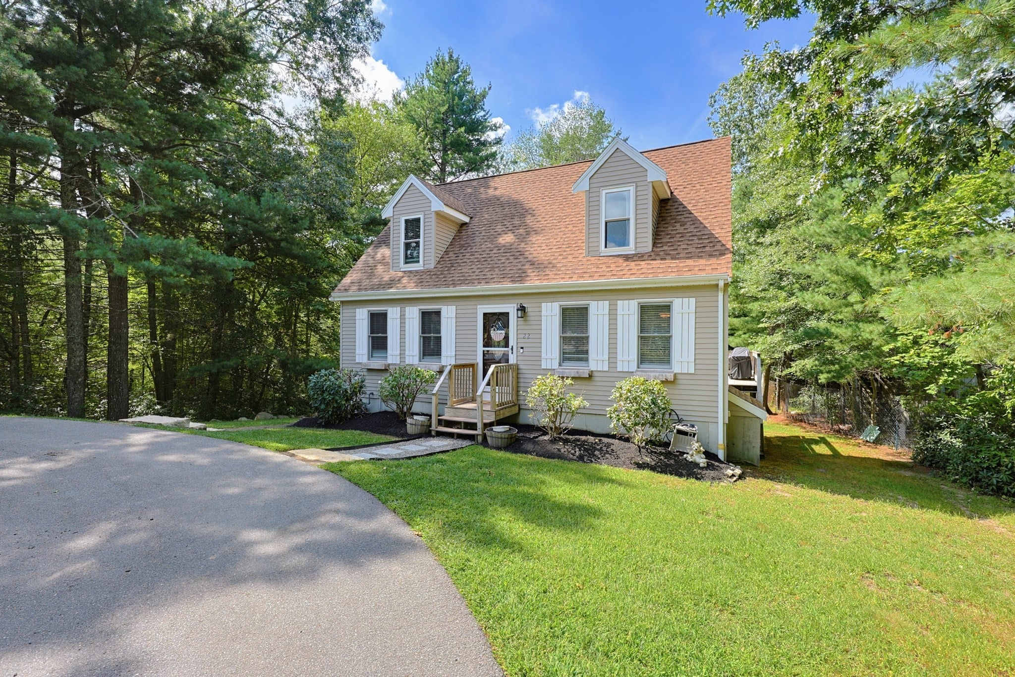 22 Starrett Ave
