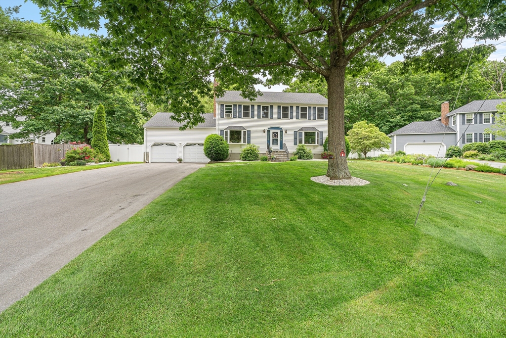 10 Manoogian Cir