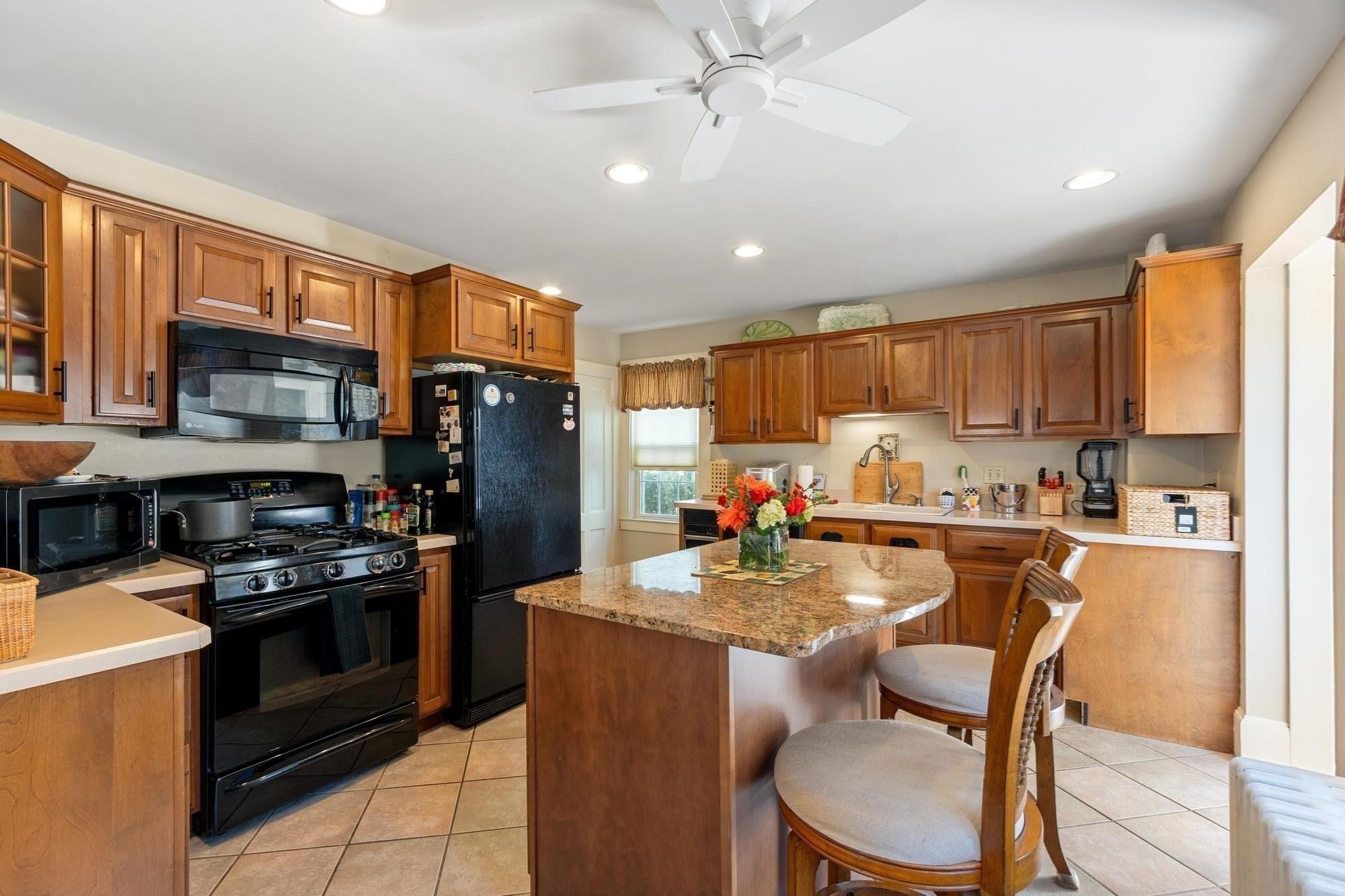 37 Hartz St, Gloucester, MA, 37 Hartz St, Gloucester, MA Photo #9