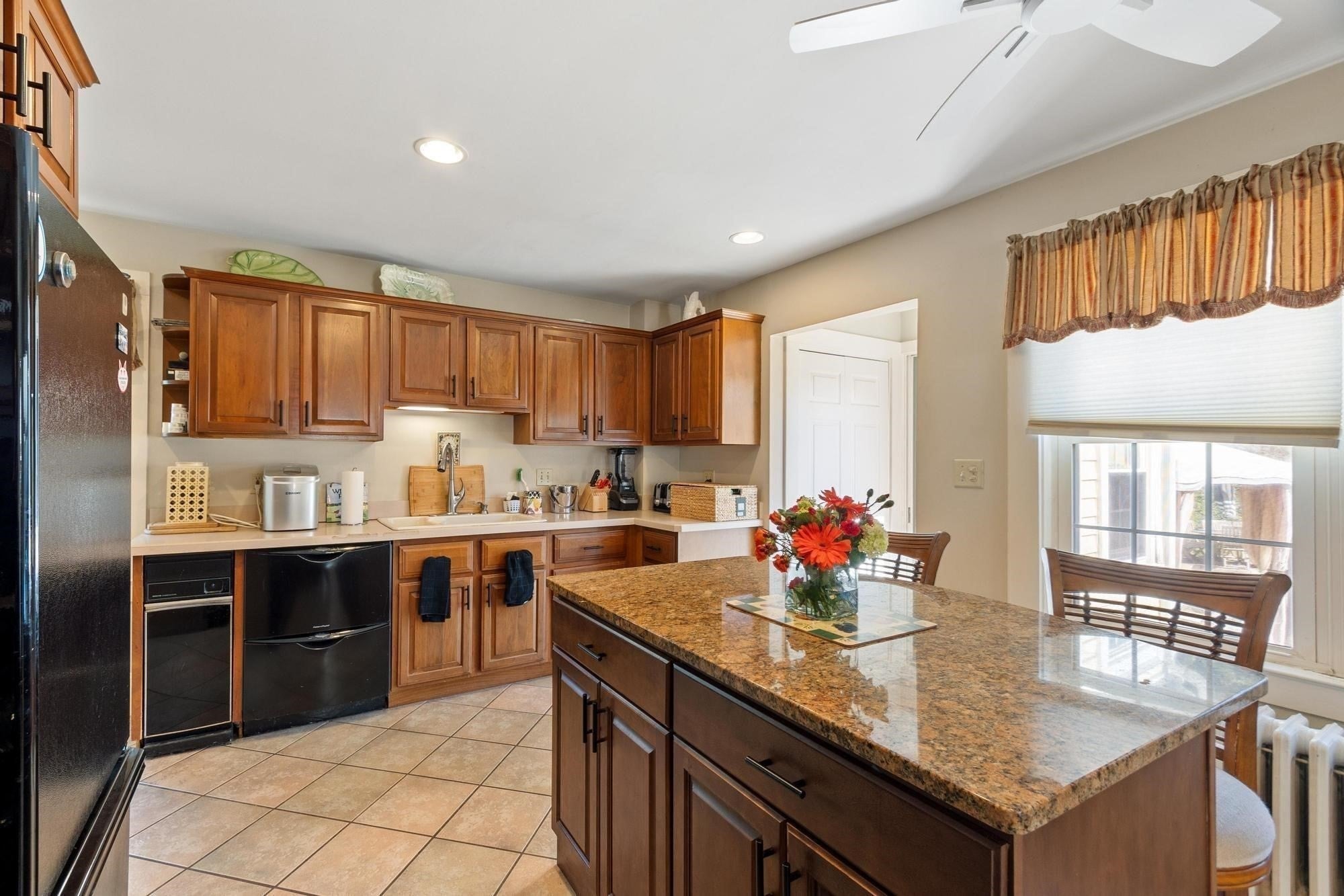 37 Hartz St, Gloucester, MA, 37 Hartz St, Gloucester, MA Photo #8
