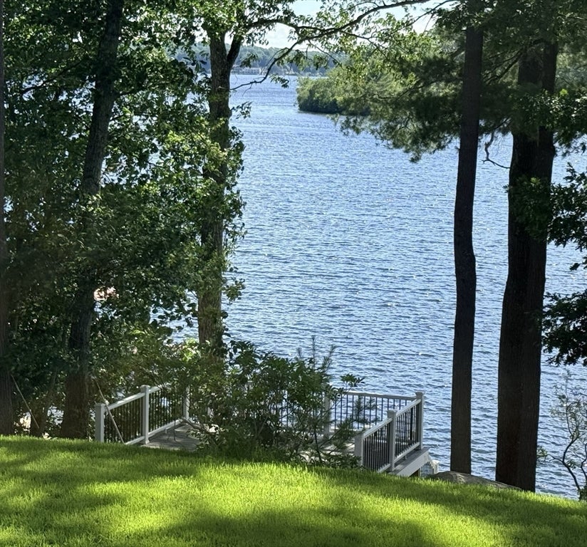 26 Laurelwood Dr Webster Lake