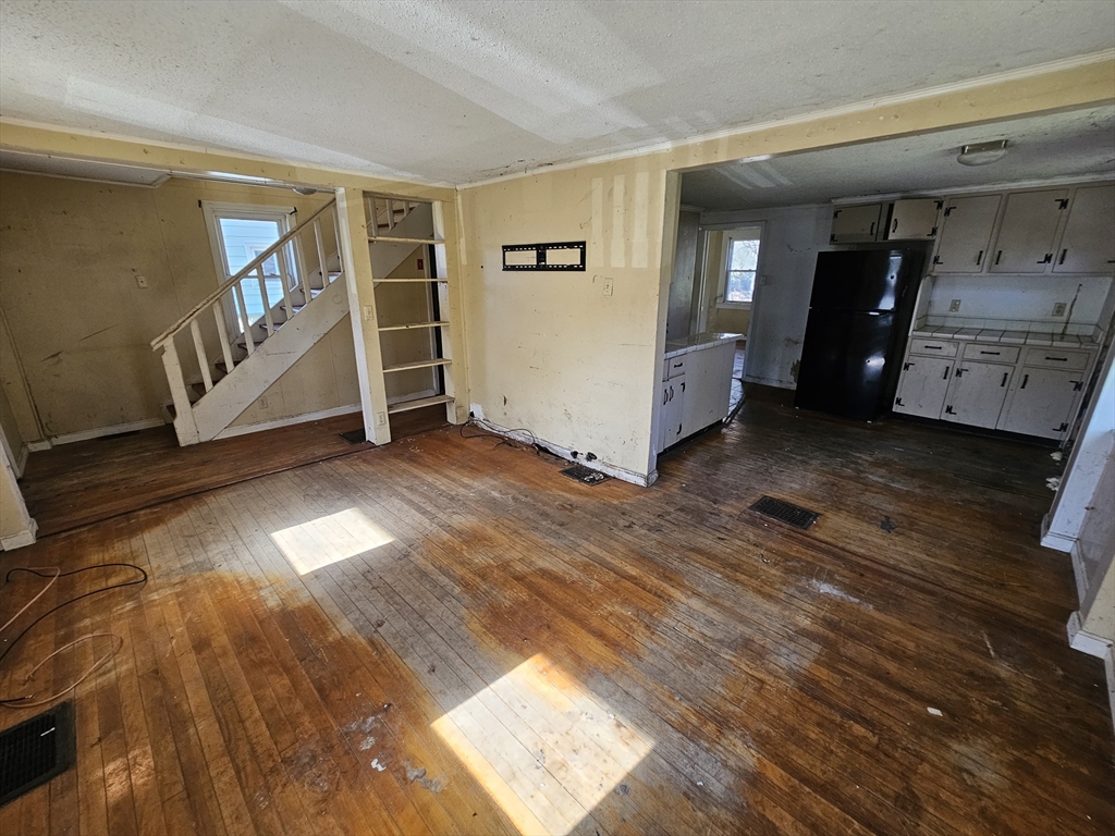 227 Deerfield St