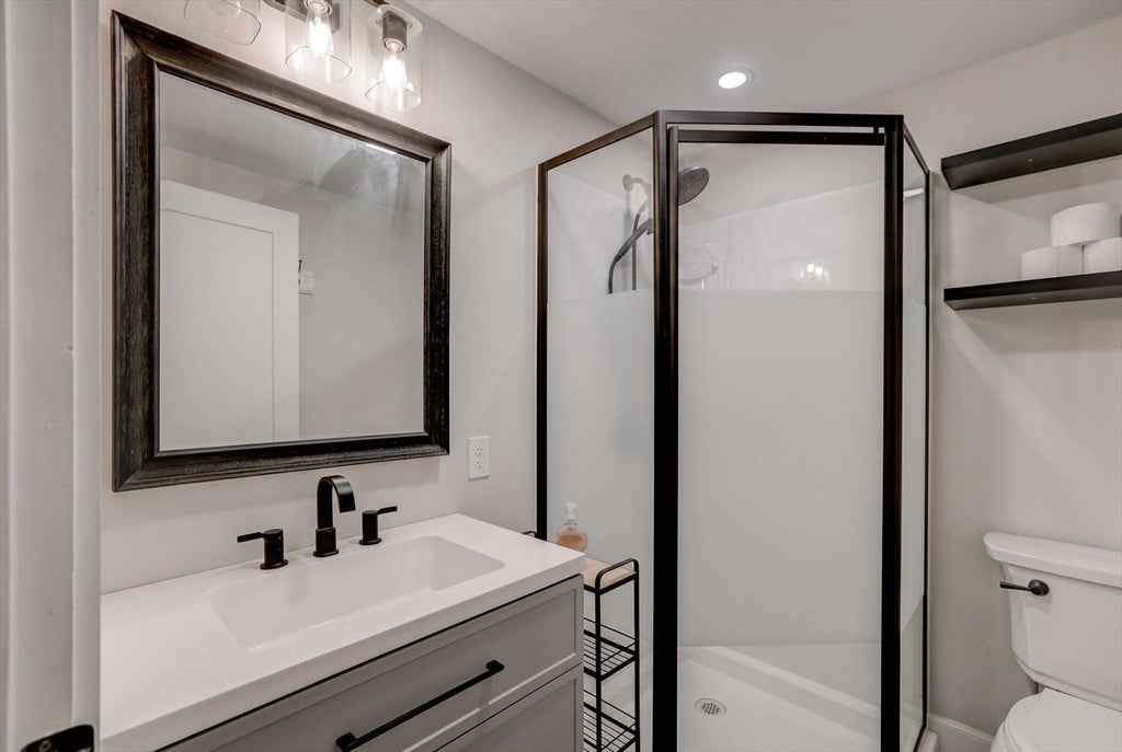31 Poole St, Woburn, MA, 31 Poole St, Woburn, MA Photo #17