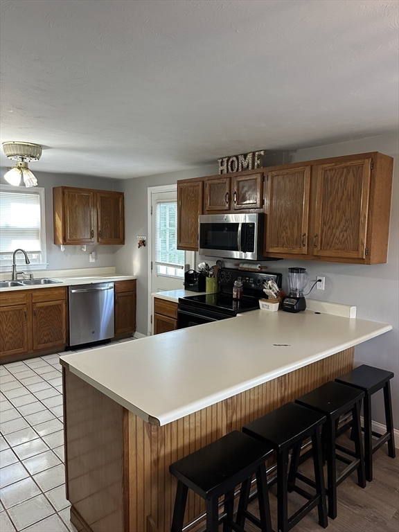 8 Cabot Cir