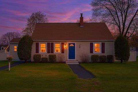 Photo of 14 Trinity Drive, Nashua, NH 03063 (MLS # 73513044)
