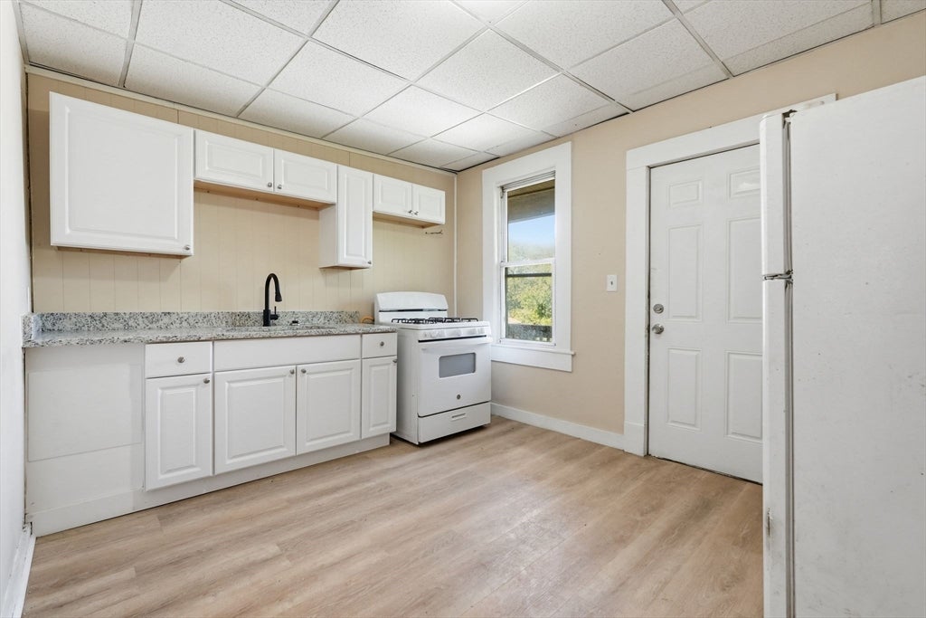 281-285 Belmont Ave, Springfield, MA Photo #17