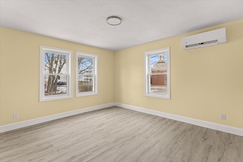 29 Saint Casimir Ave