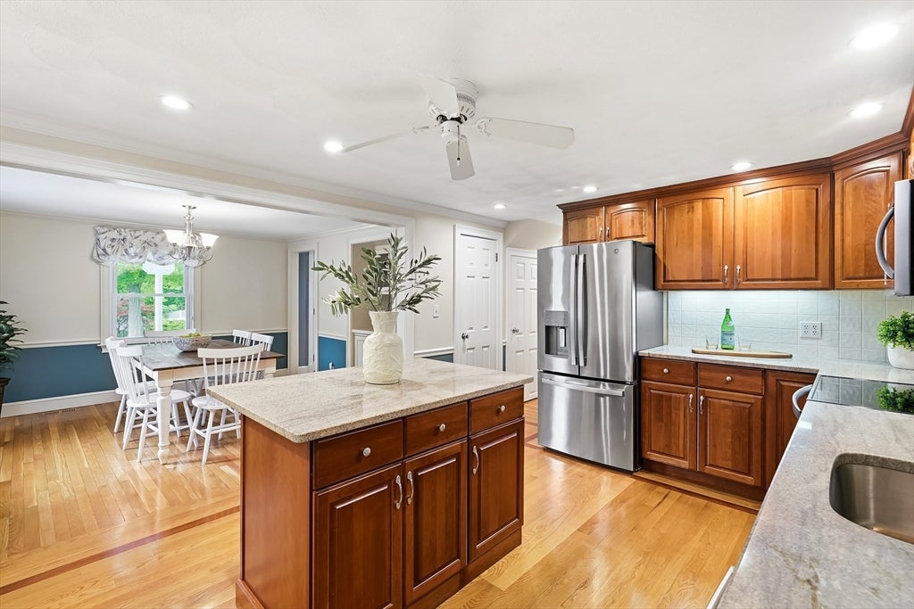 97 Hartwell Rd