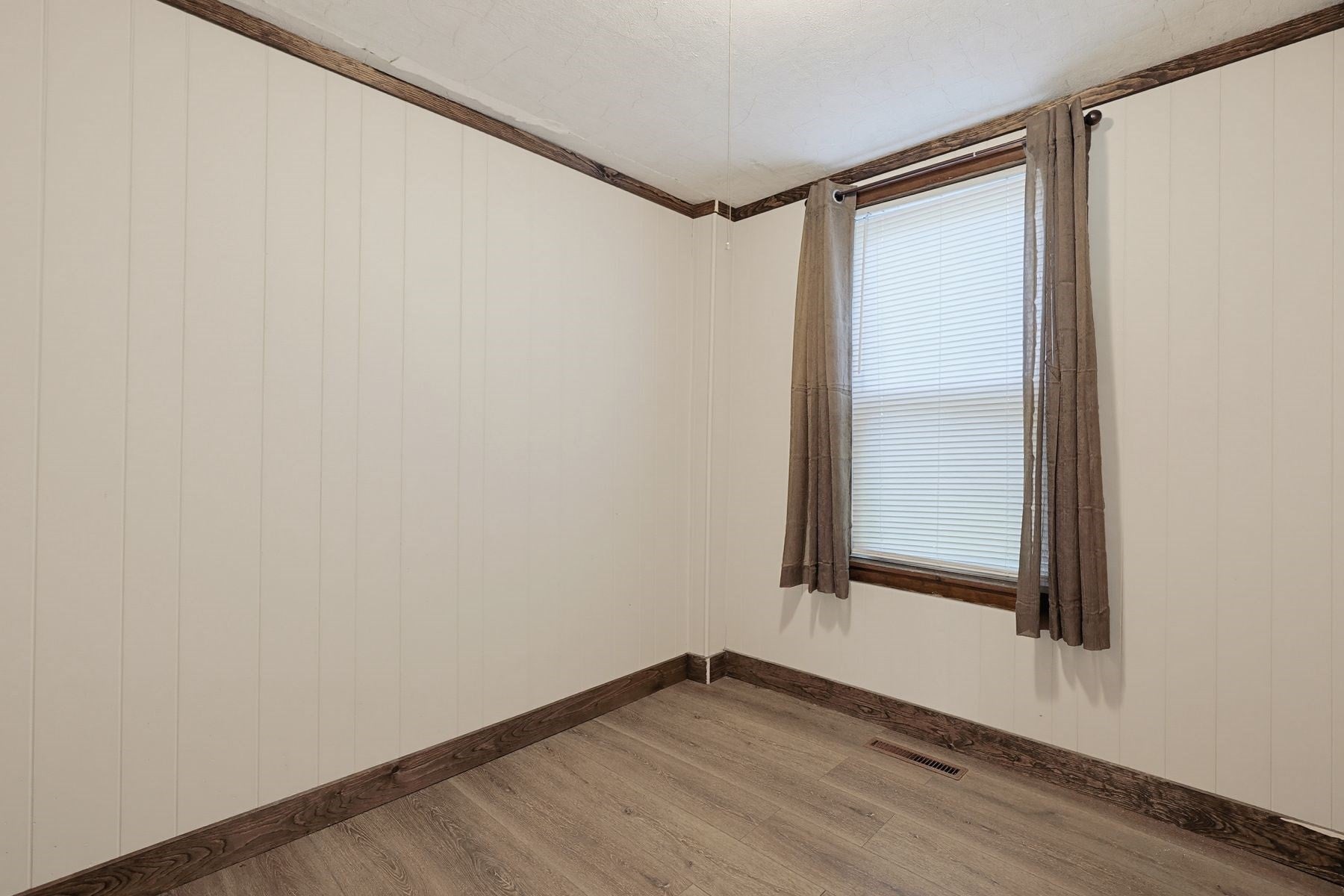 525 Clark St, Gardner, MA, 525 Clark St, Gardner, MA Photo #11