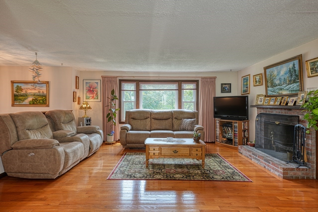 49 Summer Hill Rd