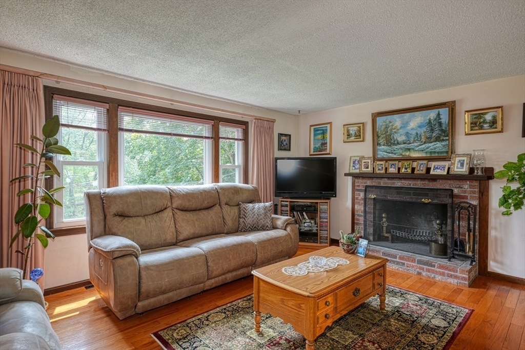 49 Summer Hill Rd