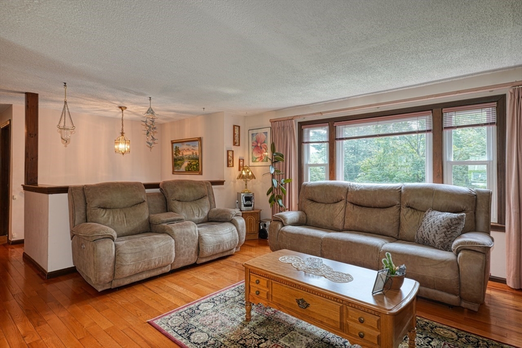 49 Summer Hill Rd