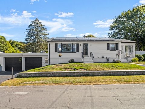 8 Francella Rd Methuen MA 01844