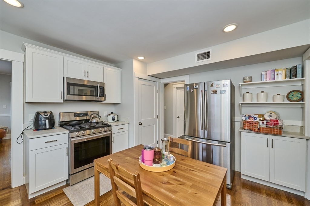 46 Forest Hills St 3