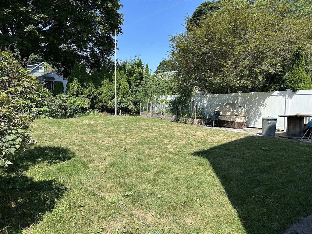 Cambridge, Massachusetts 02140, United States, 4 Bedrooms Bedrooms, ,2 BathroomsBathrooms,Residential,Active,200039