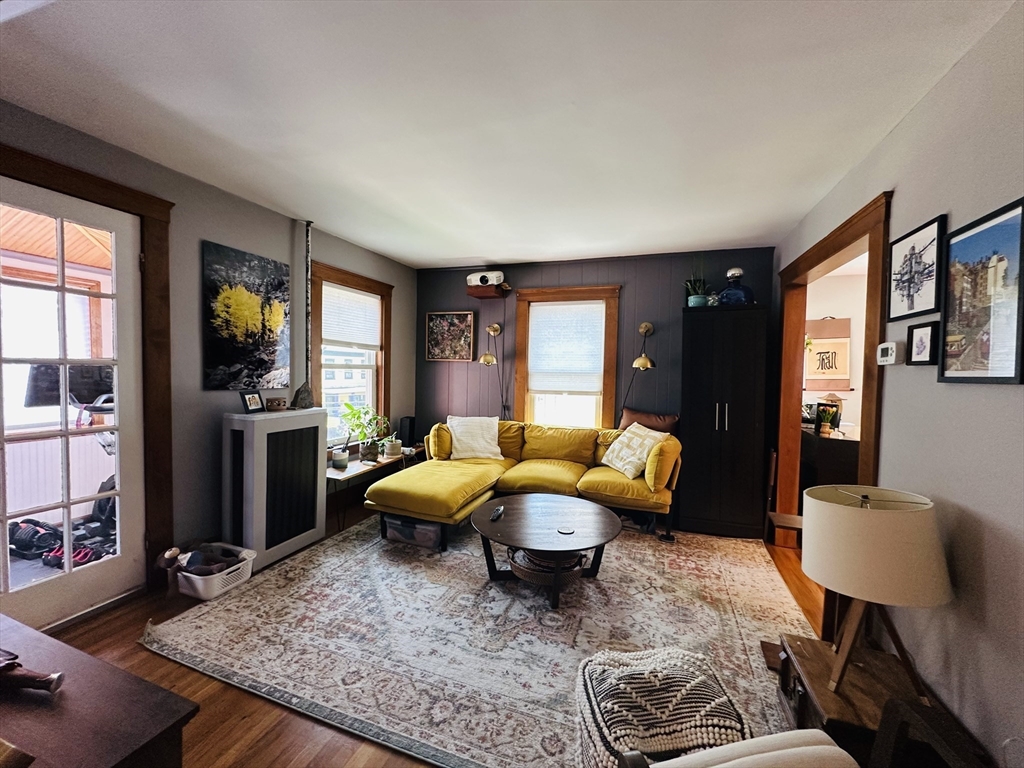 Cambridge, Massachusetts 02140, United States, 4 Bedrooms Bedrooms, ,2 BathroomsBathrooms,Residential,Active,200039