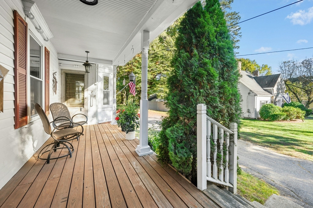 28 Holden St