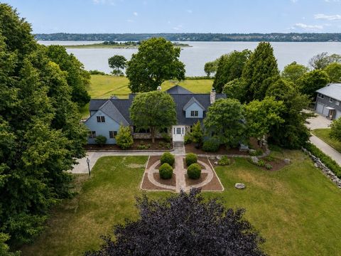 Photo of 683 Neck Road, Tiverton, RI 02878 (MLS # 73549414)