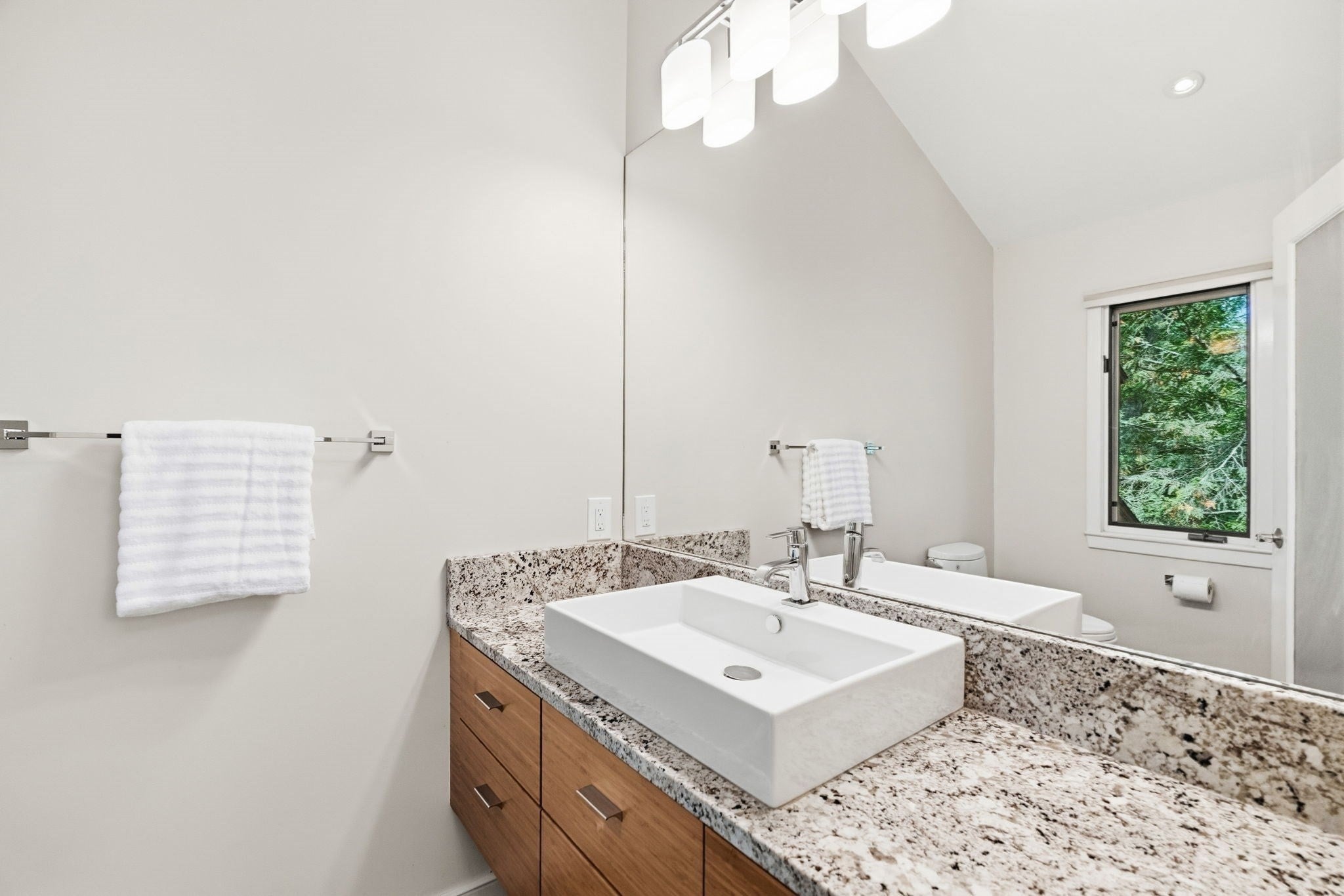 40 Warren Street, Newton, MA Photo #26