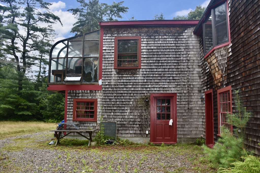 1155 Main St