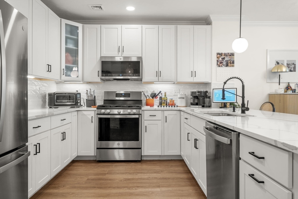 320 Middlesex Ave D103